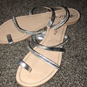 women’s flip flops